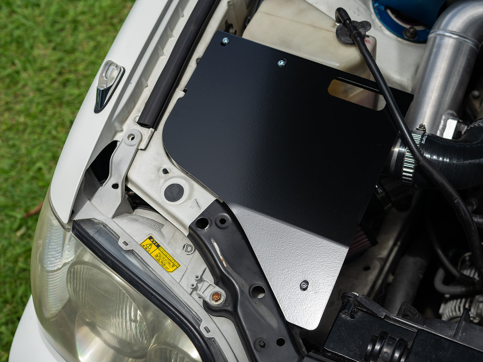 Toyota Crown JZS171 Air Intake Shield