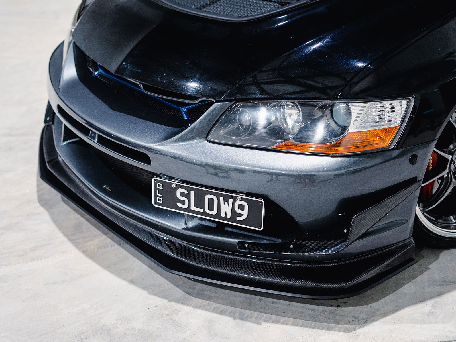Mitsubishi Evo 9 Varis Front Splitter Lip