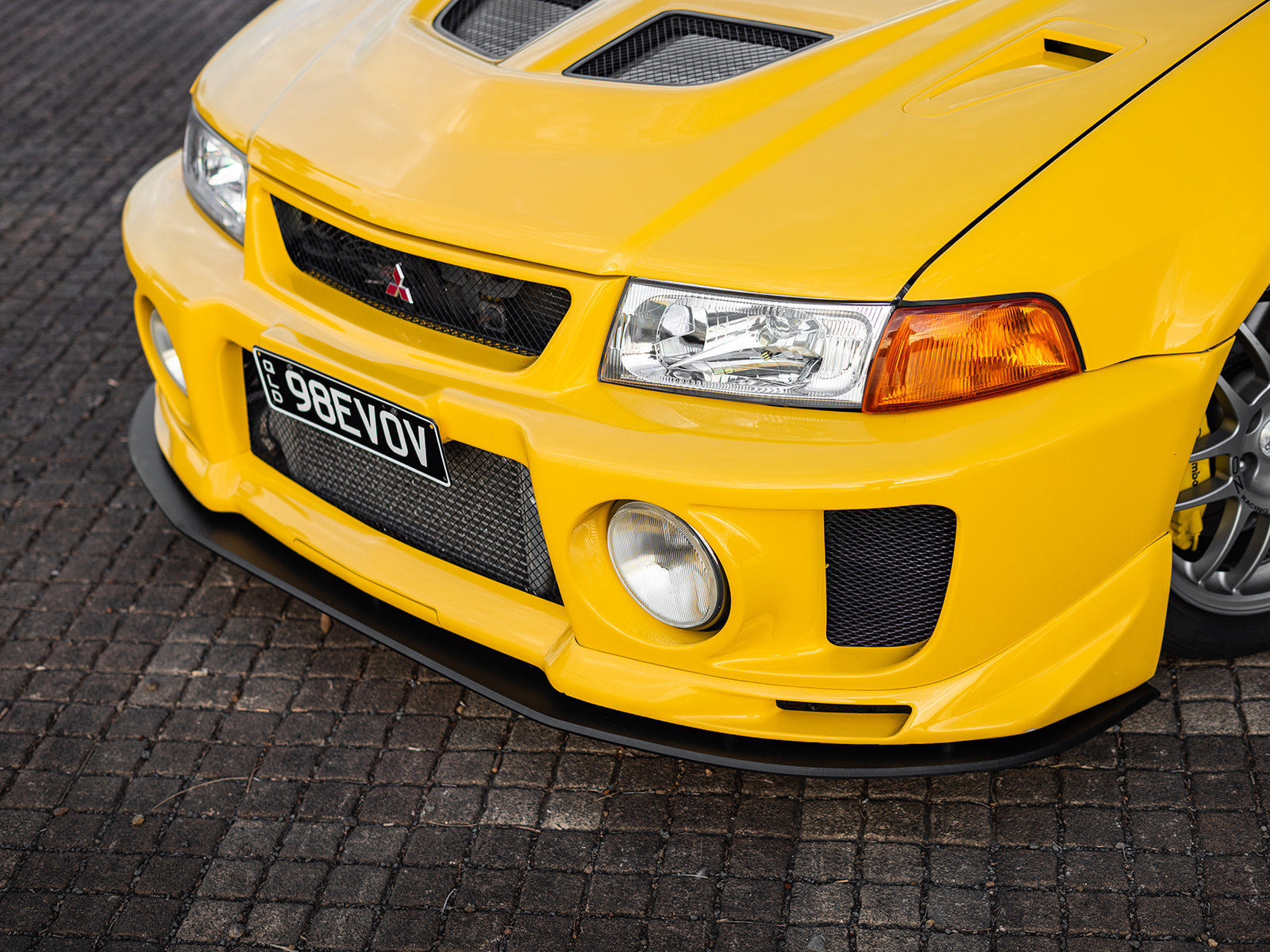 Mitsubishi Evo 5 Front Splitter Lip