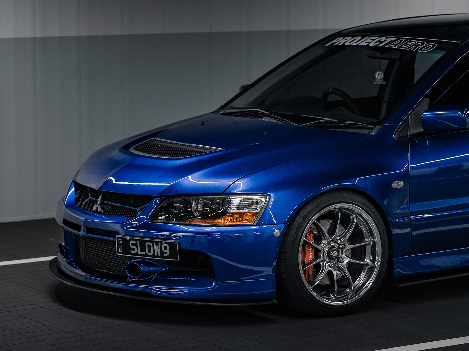 The Project Aero Evo 9 front splitter lip is the perfect lip for any Evo 9, complimenting the front bumper, this is a perfect piece for any Evo 9