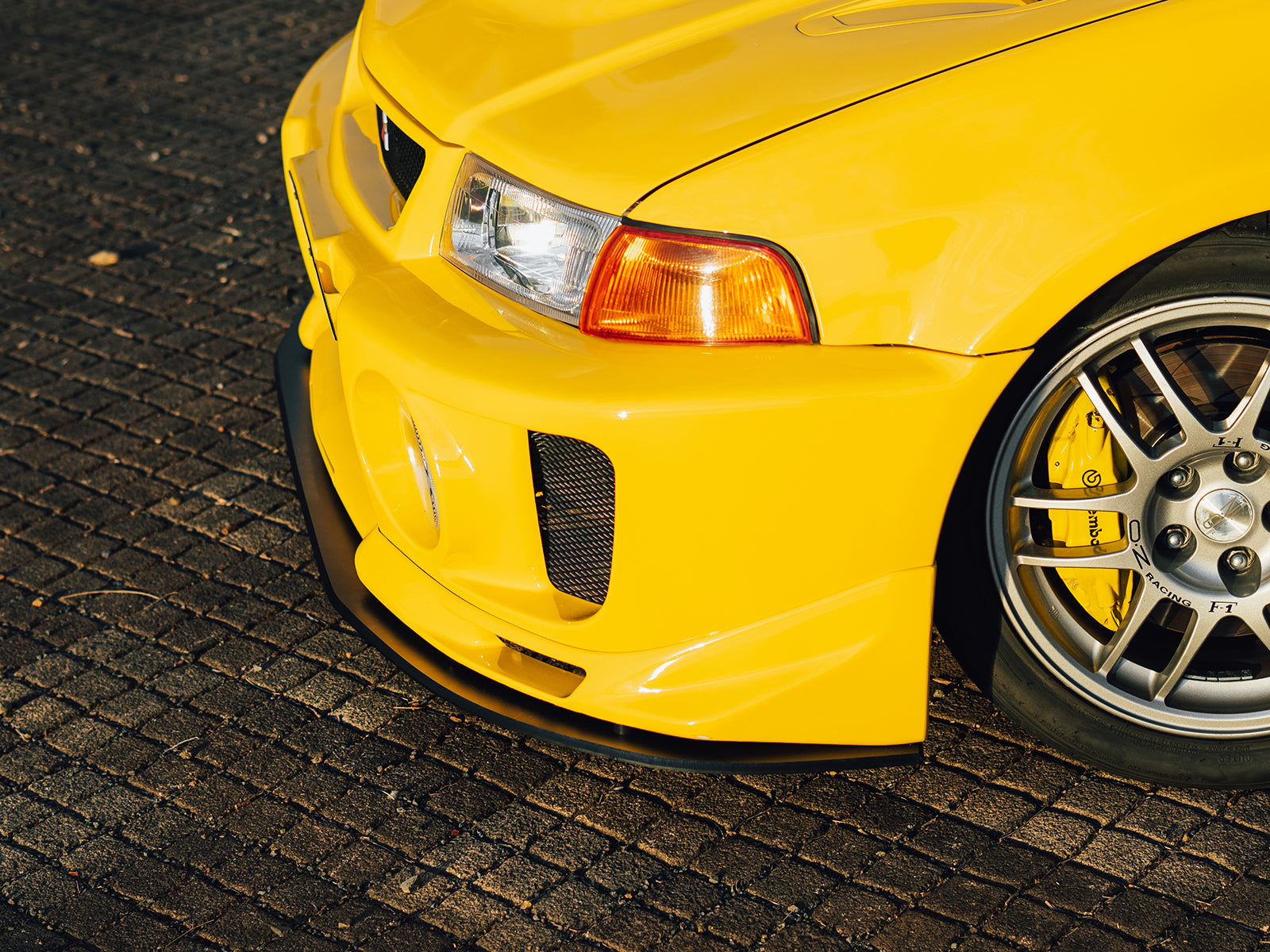 Mitsubishi Evo 5 Front Splitter Lip