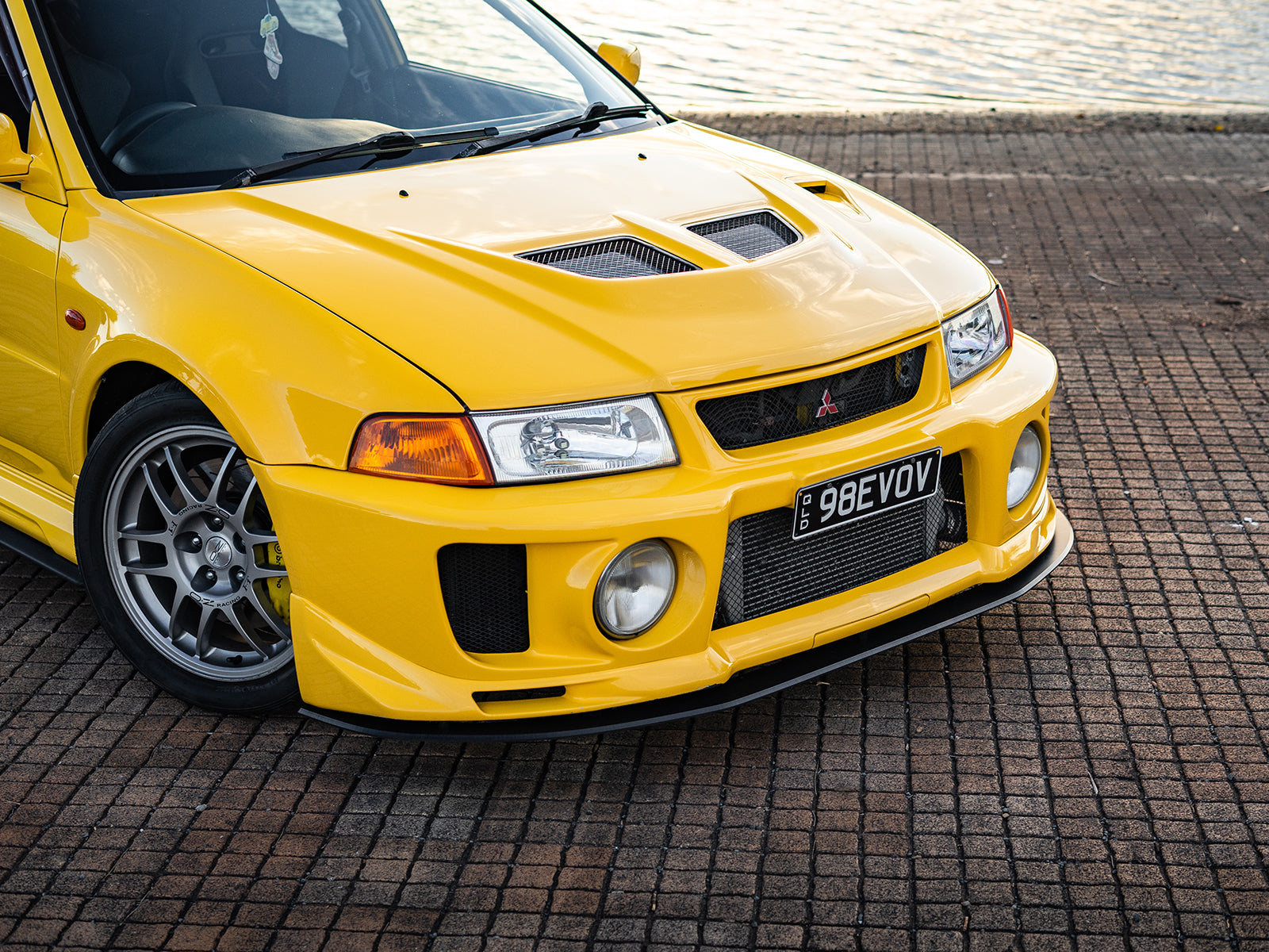Mitsubishi Evo 5 Front Splitter Lip